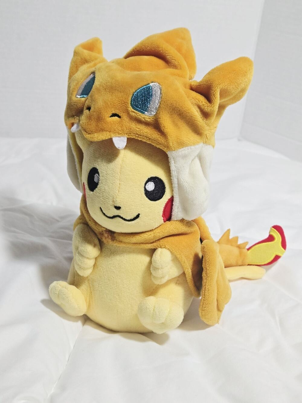 Pokémon Center Pikachu Mega Charizard Y Poncho Plush 2018 Retired Discontinued